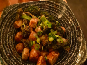 Crispy tofu och broccoli